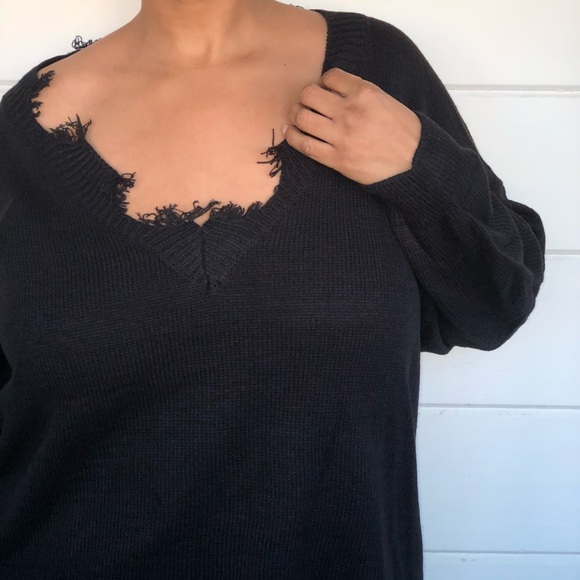 ๐ฅHP! New Distressed Sweater - Picture 3 of 6